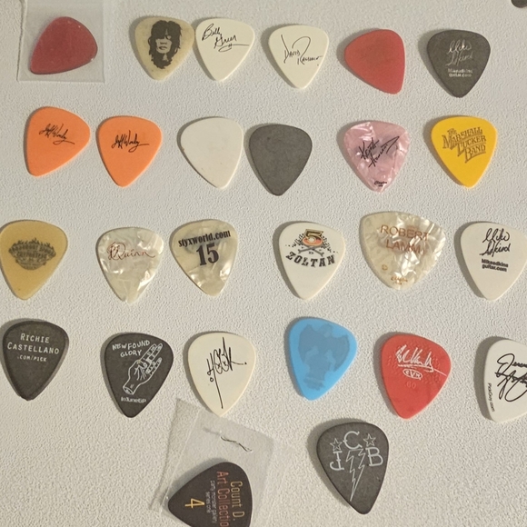 Assorted Guitar Pick Collection - Picture 2 of 11